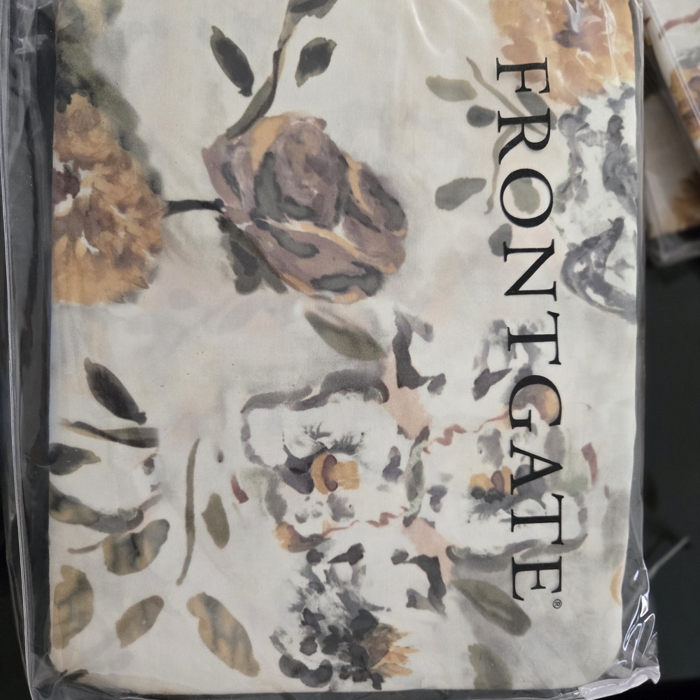 Frontgate Floral Duvet Cover Set - Cream and Gray Madw In Italy - Picture 5 of 8